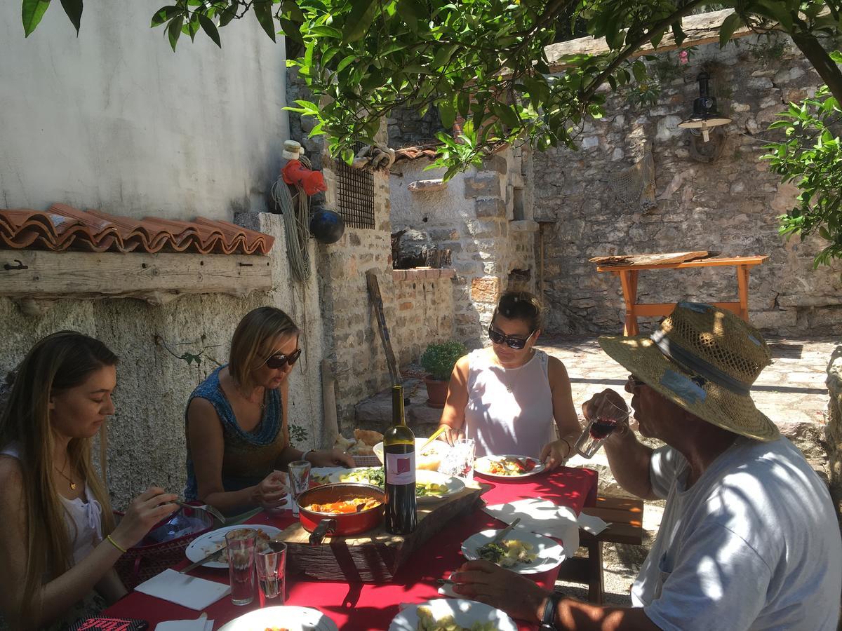 Holiday Home Fisherman'S Petrovac Ngoại thất bức ảnh